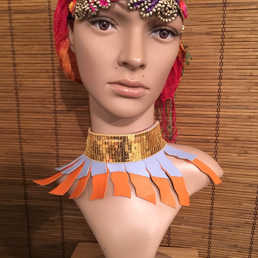 LEATHER NECK CHOKER